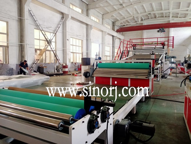 仿大理石板生產線，地板革生產線，三輥四輥集裝箱發貨中